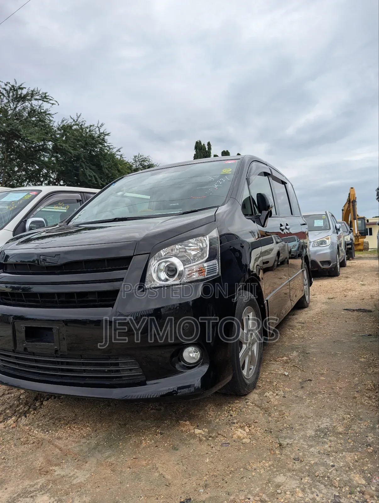 Toyota Noah 2012 Black
