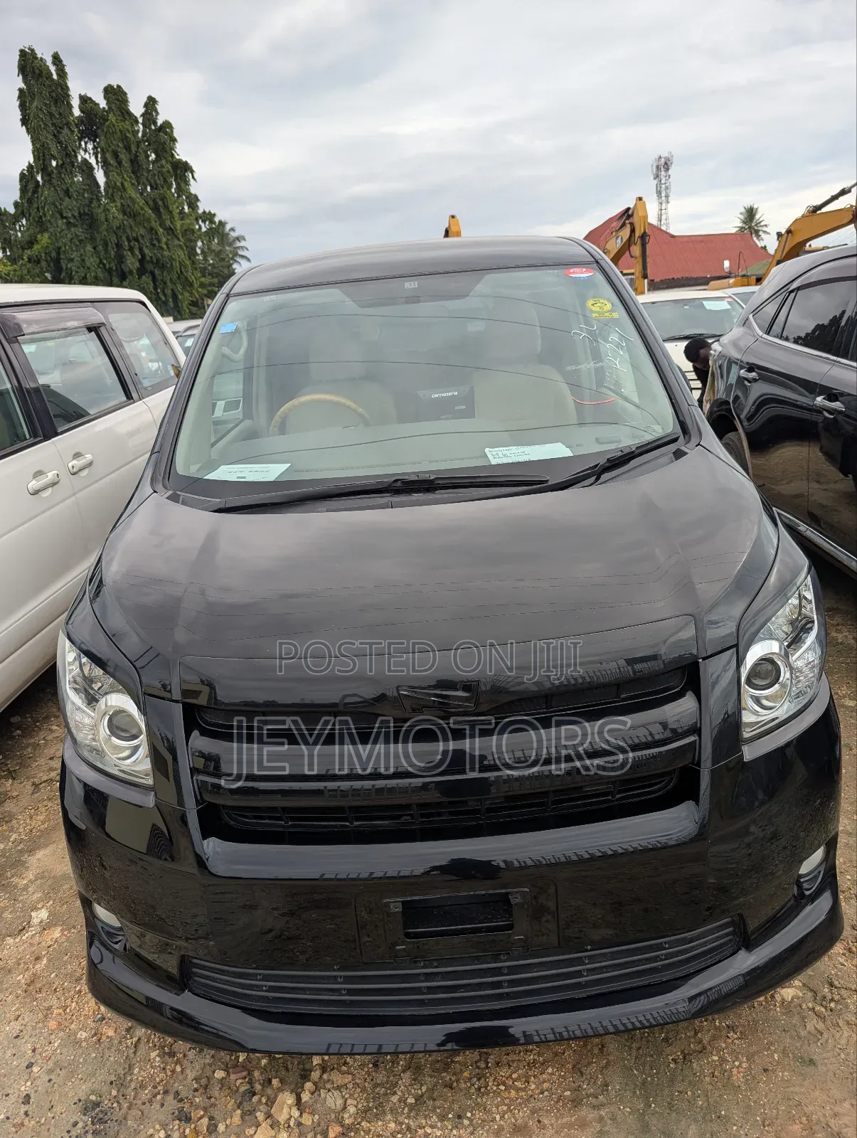 Toyota Noah 2012 Black