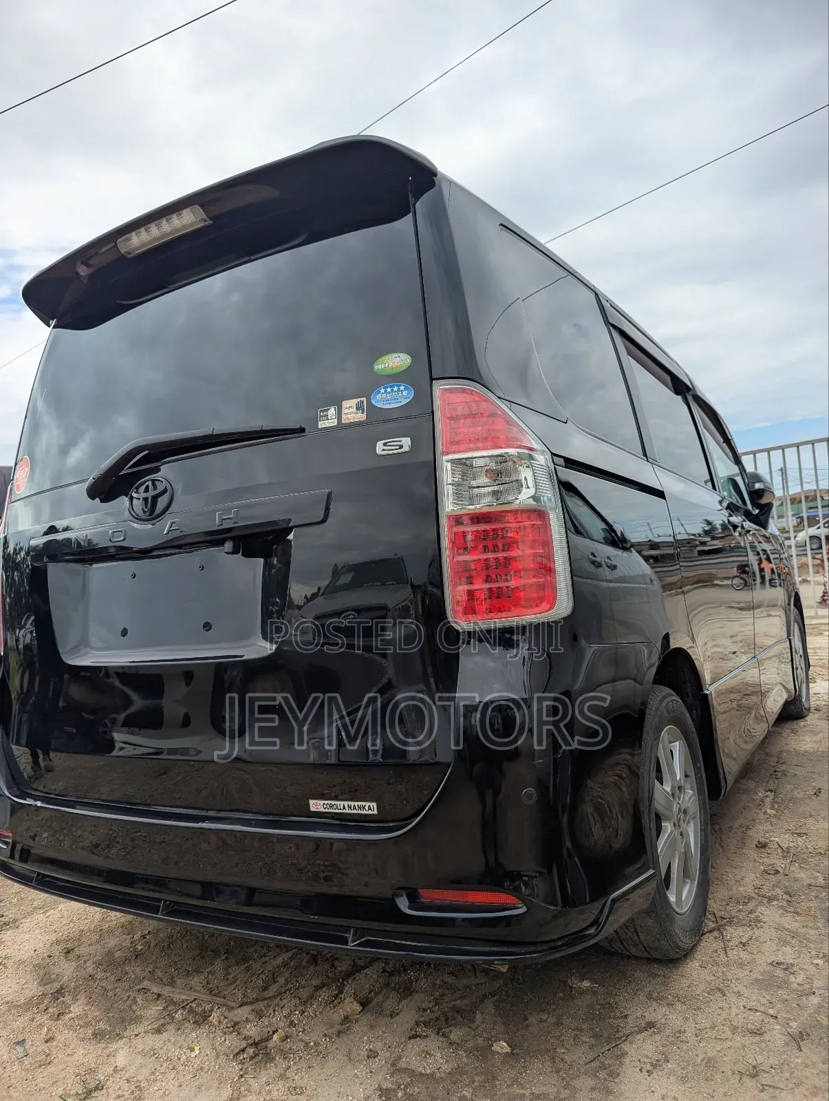 Toyota Noah 2012 Black