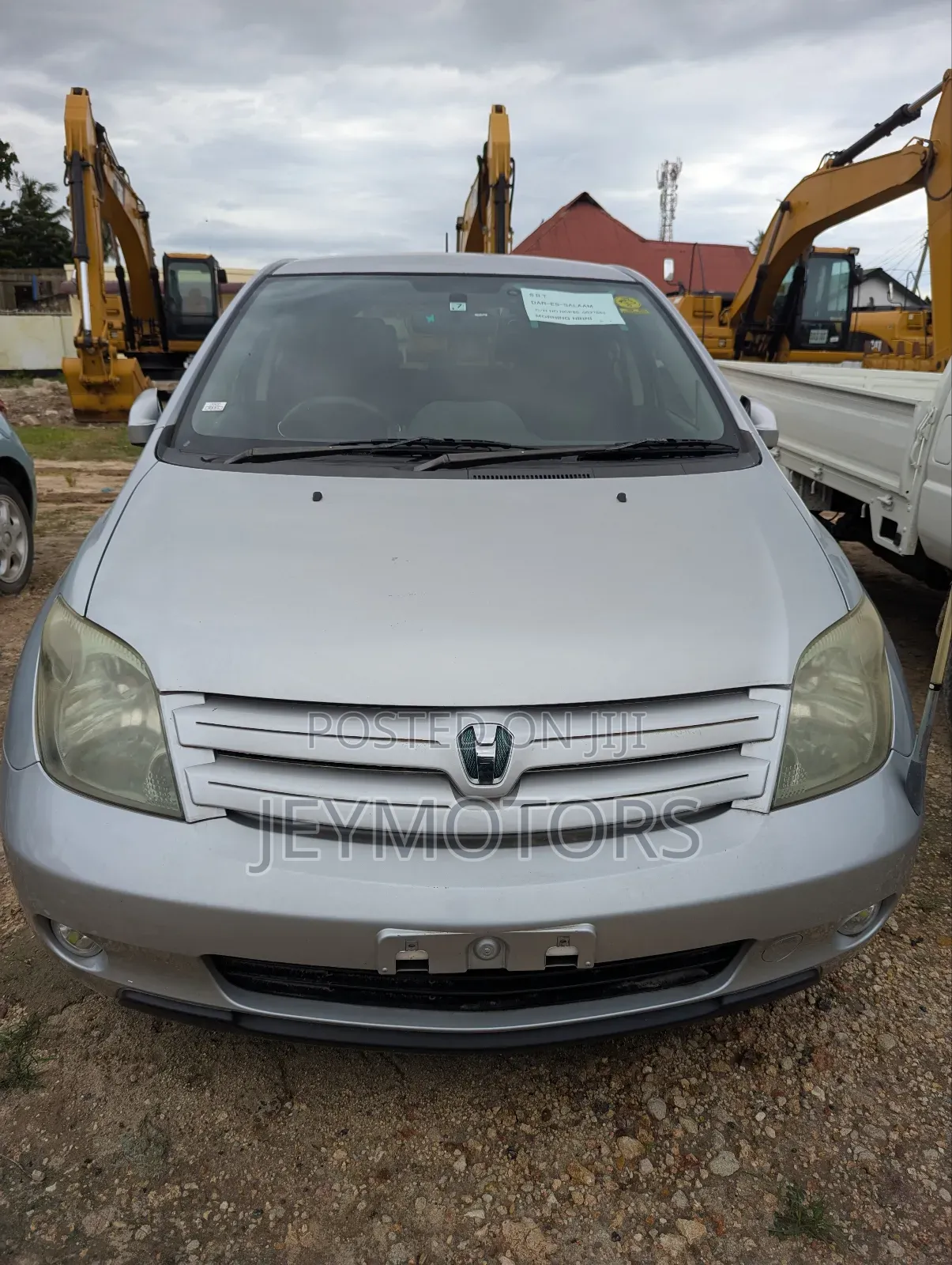 Toyota IST 2005 Silver