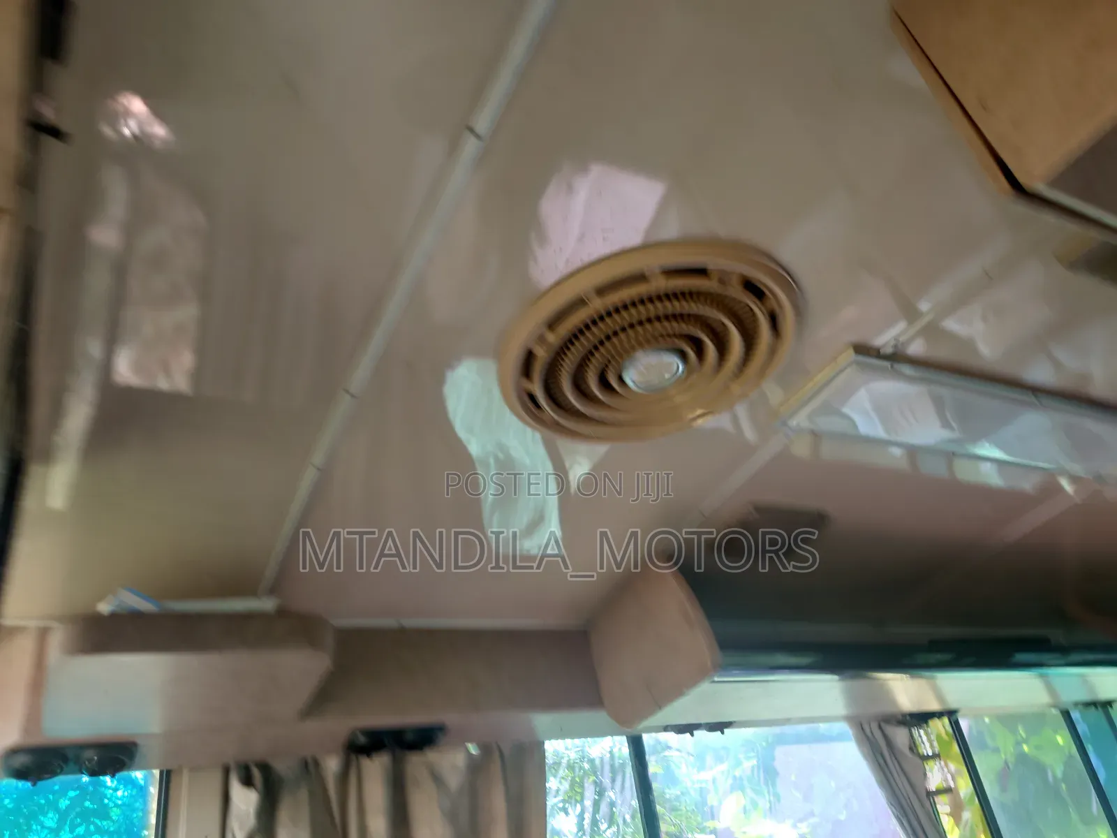 Mitsubishi L300 2002 White