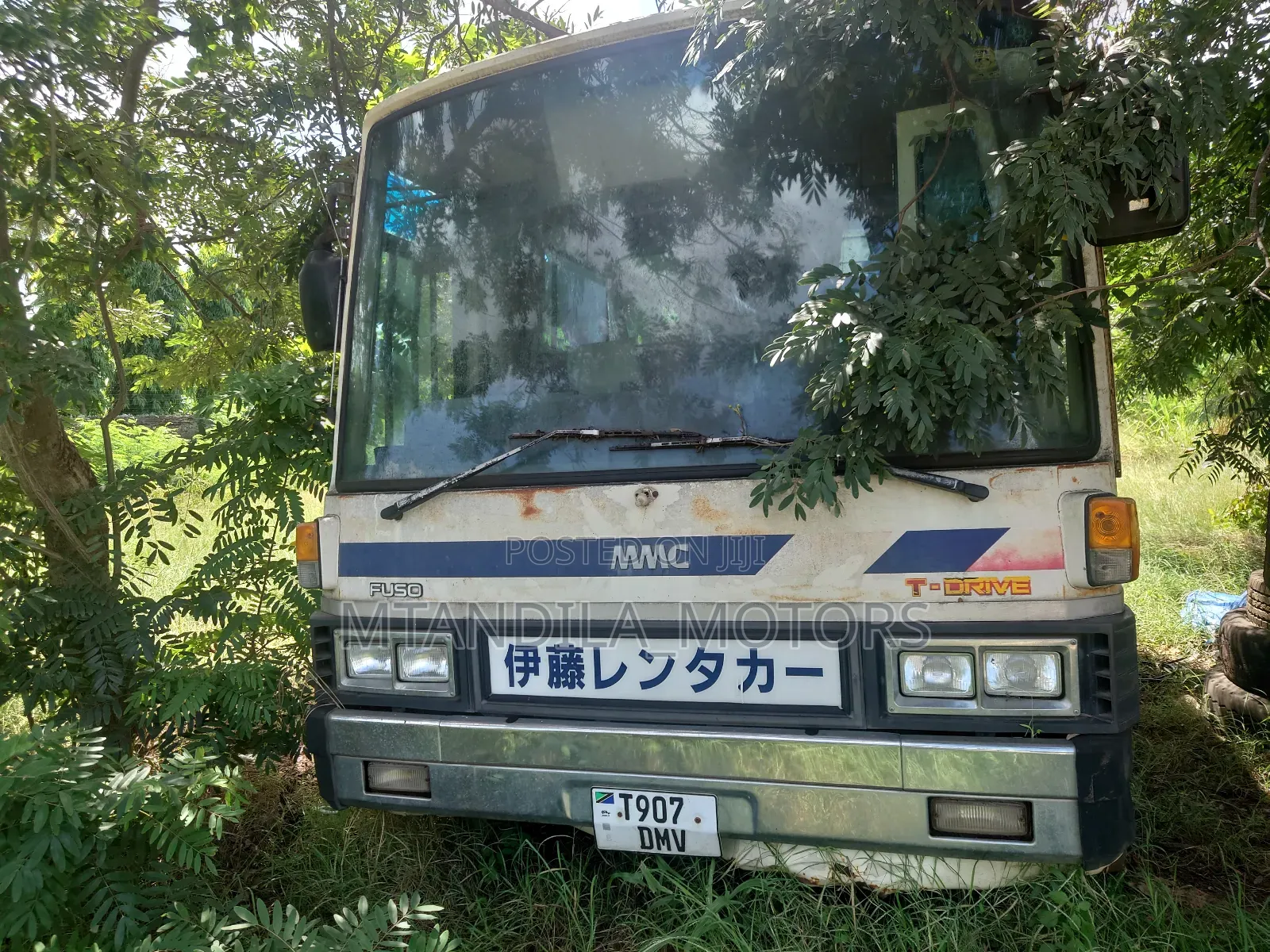 Mitsubishi L300 2002 White