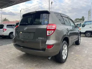 Toyota RAV4 2010 Gray