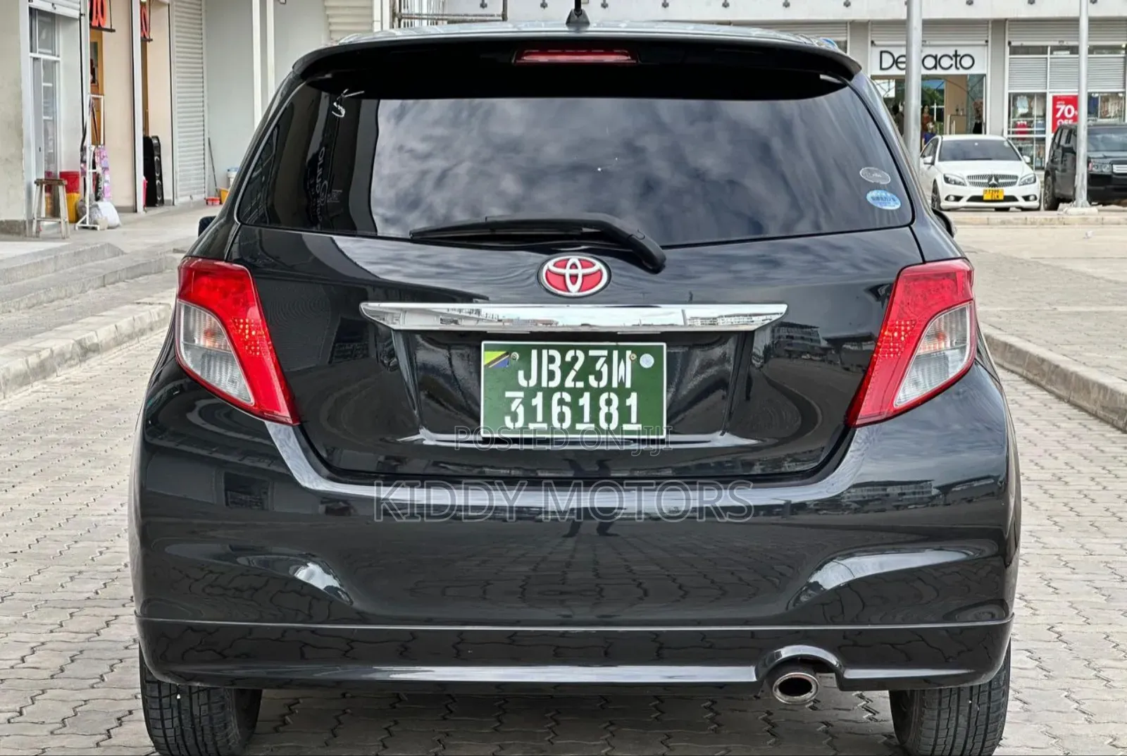 Toyota Vitz 2014 Black