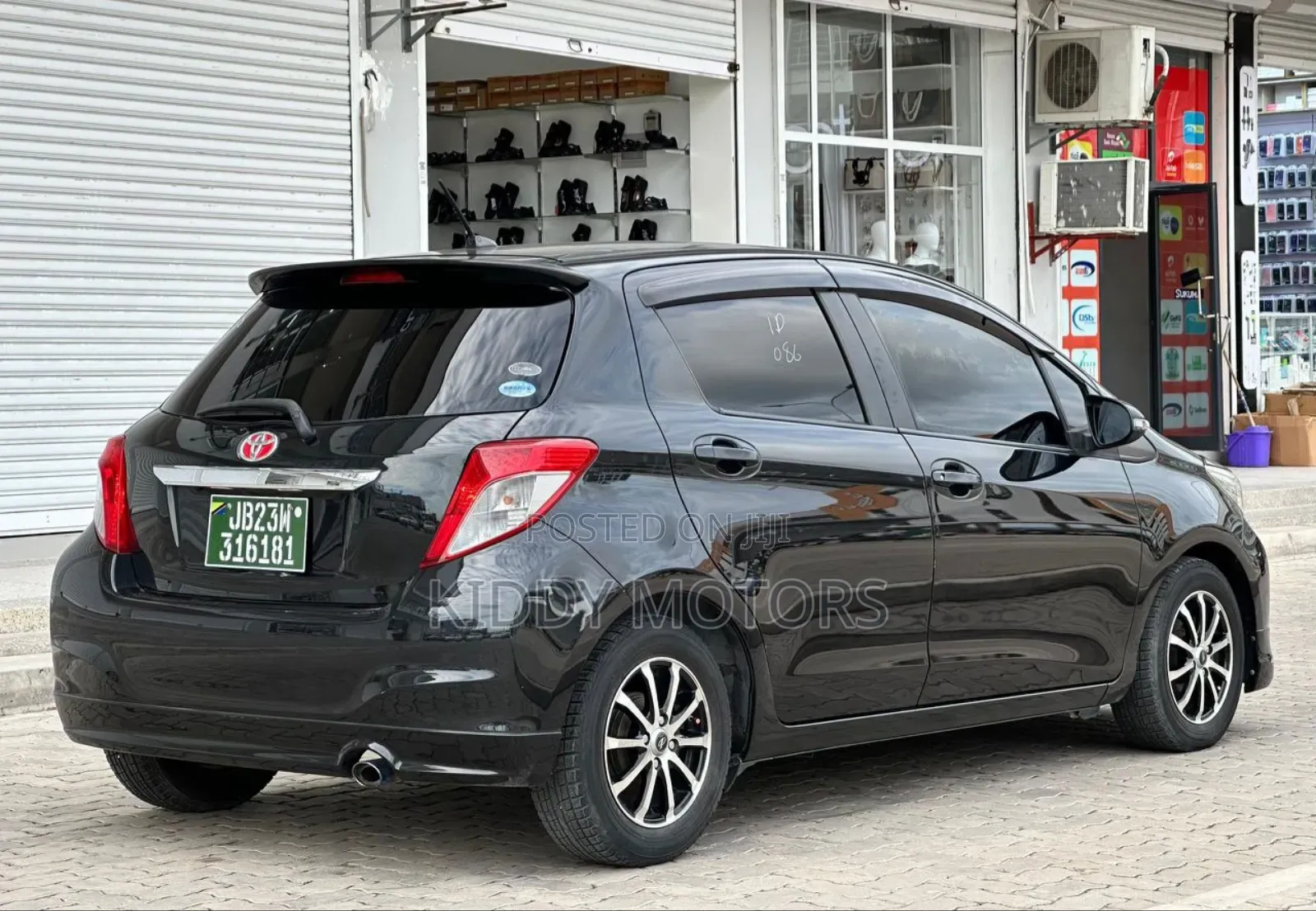 Toyota Vitz 2014 Black