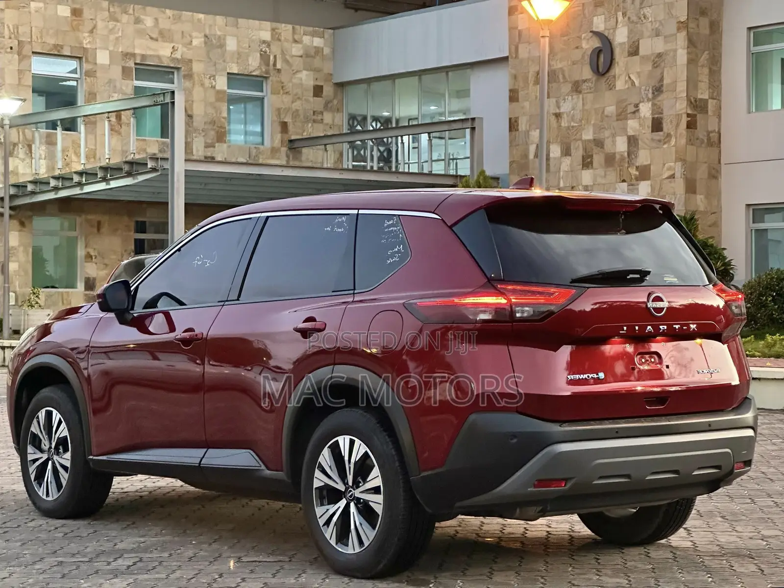 Nissan X-Trail 1.5 Hybrid AWD 2022 Burgundy