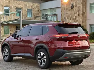 Nissan X-Trail 1.5 Hybrid AWD 2022 Burgundy