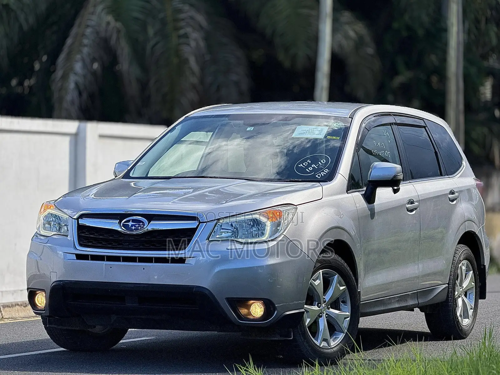 Subaru Forester 2.0XT Premium 4dr SUV AWD (2.0L 4cyl Turbo CVT) 2014