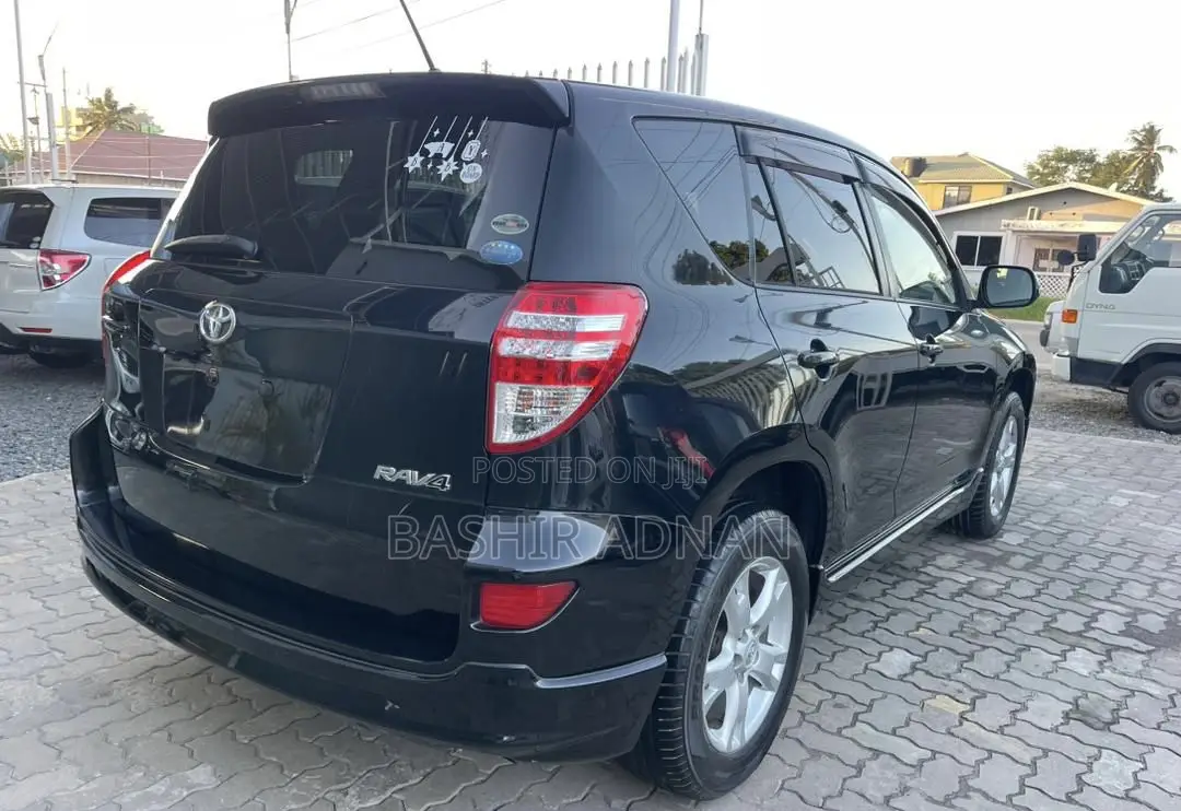 Toyota RAV4 2010 Matt Black