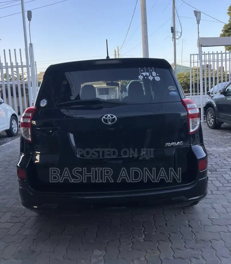 Toyota RAV4 2010 Matt Black