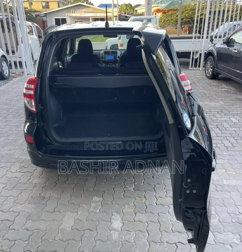Toyota RAV4 2010 Matt Black