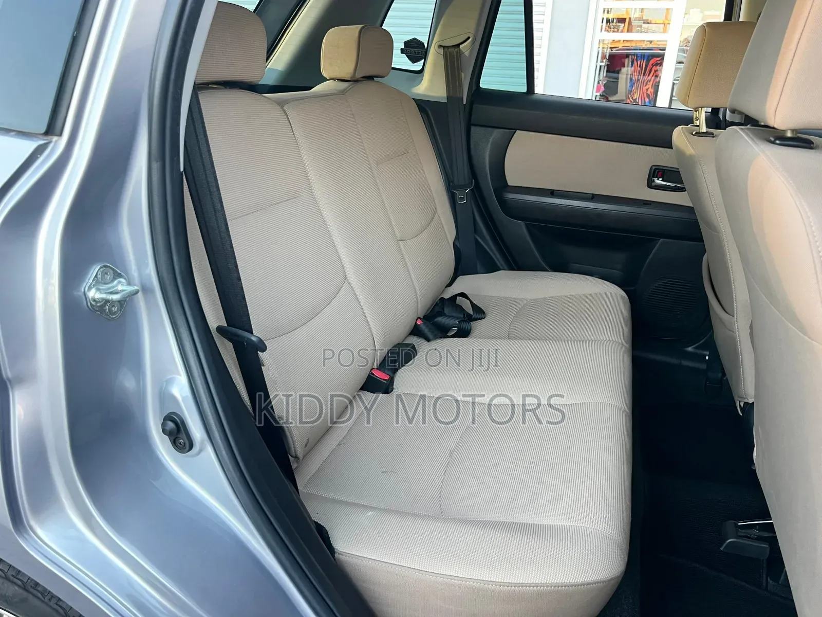 Mazda Verisa 2005 Silver