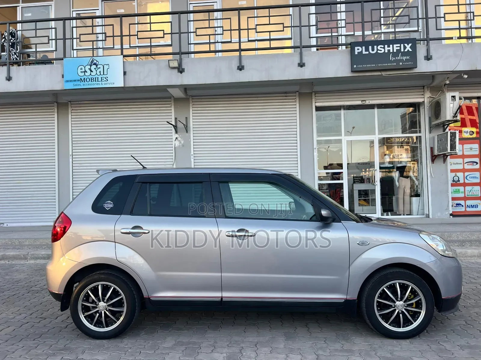 Mazda Verisa 2005 Silver