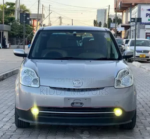 Mazda Verisa 2005 Silver