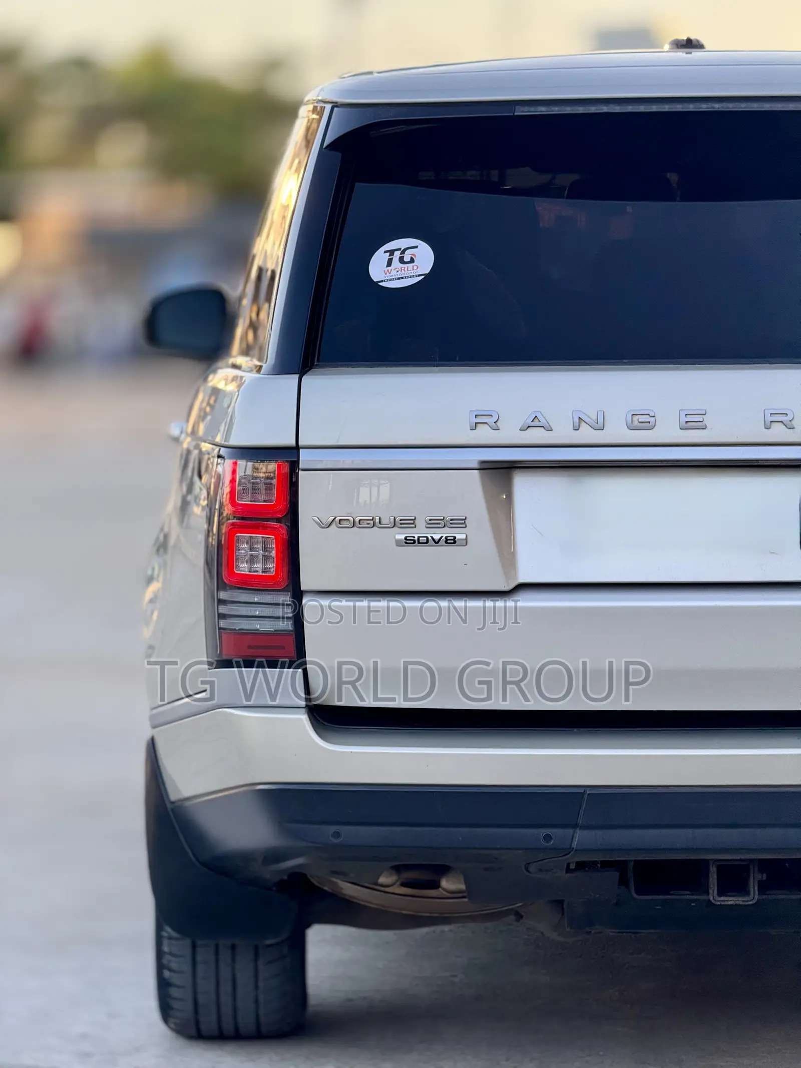 Land Rover Range Rover Vogue 2014 Gold
