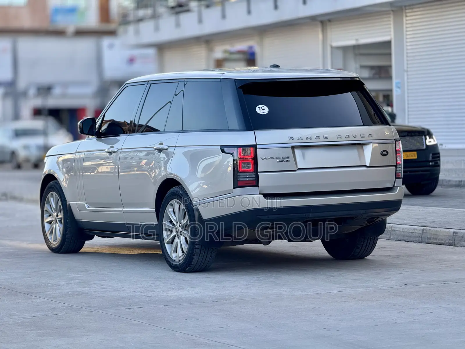 Land Rover Range Rover Vogue 2014 Gold