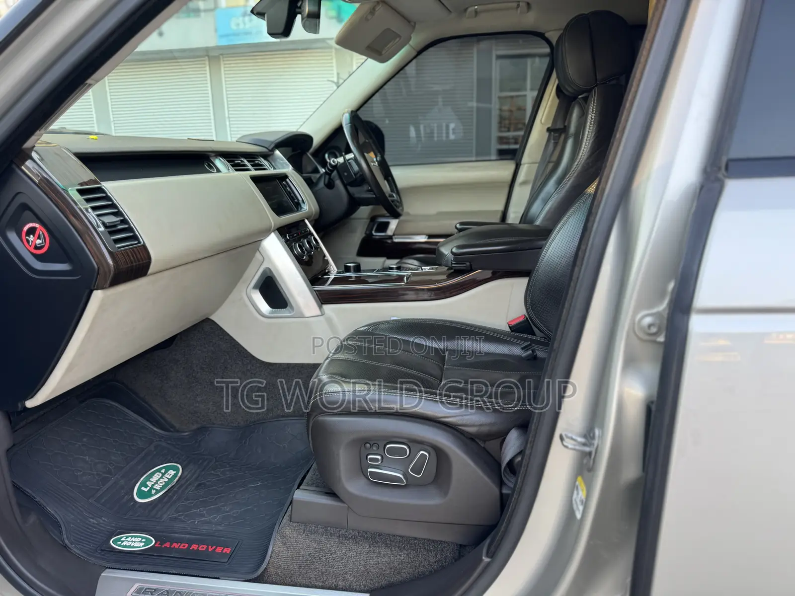 Land Rover Range Rover Vogue 2014 Gold
