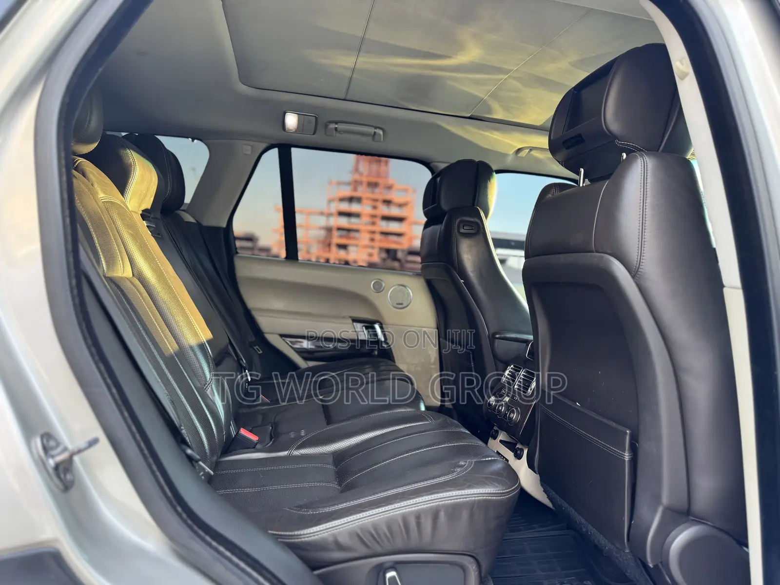 Land Rover Range Rover Vogue 2014 Gold