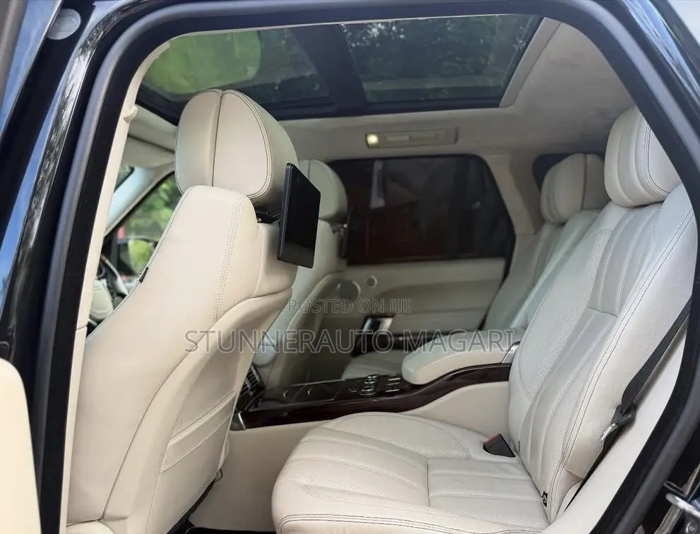 Land Rover Range Rover Vogue 2015 Black