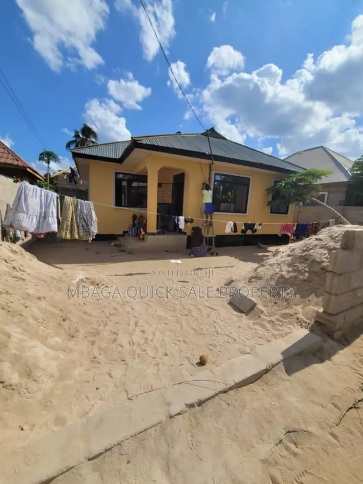 4bdrm House in Mbande, Mbangala for sale