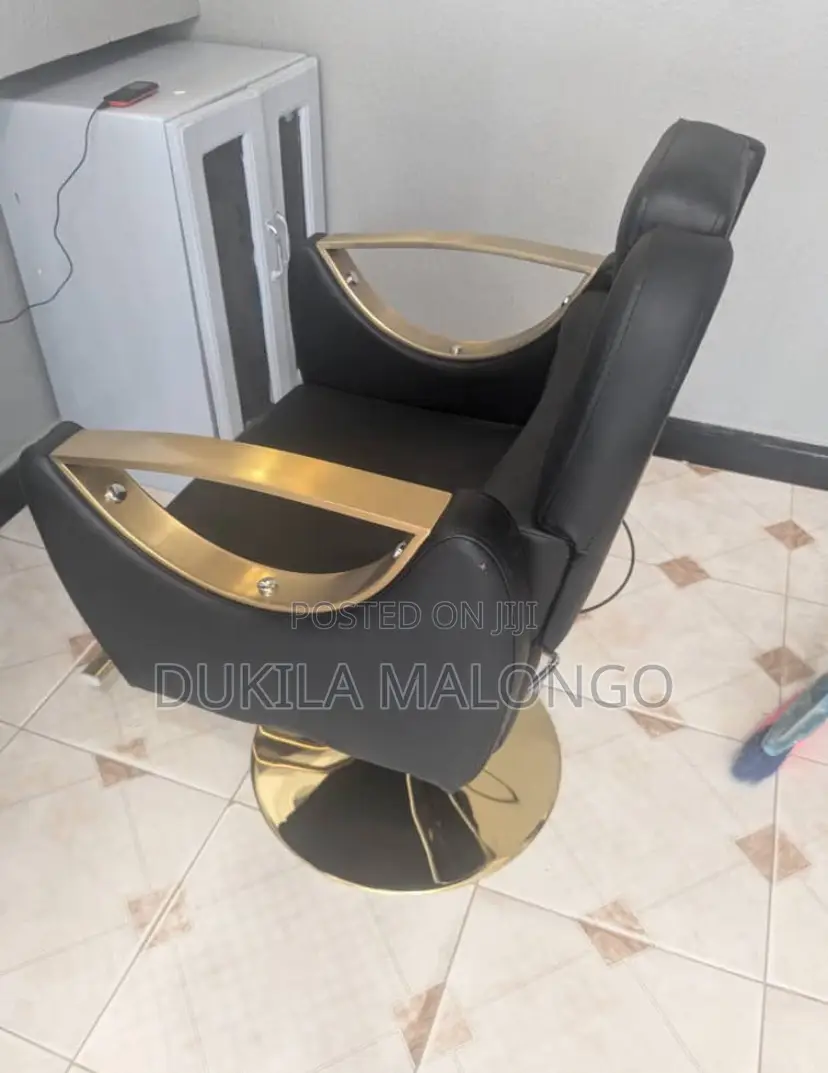 Salooon Chair