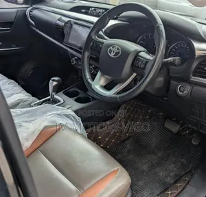 Toyota Hilux 2017 Black