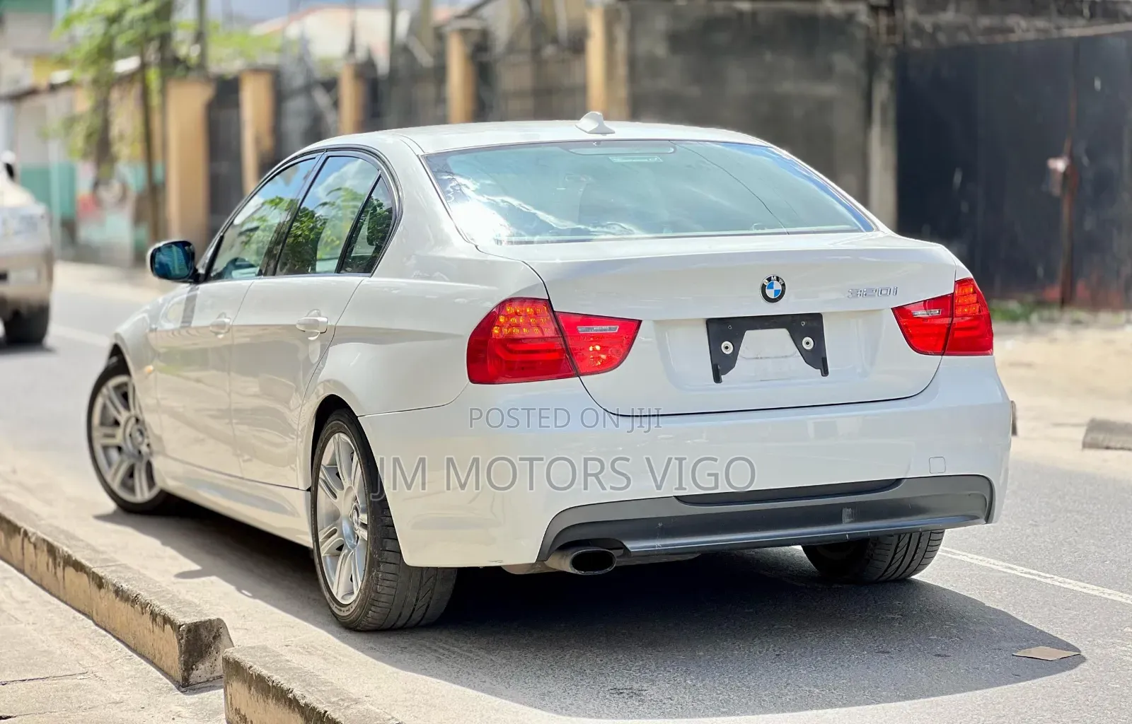 BMW 3 Series 2010 Pearl