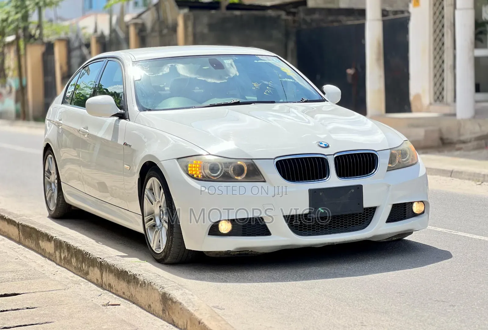 BMW 3 Series 2010 Pearl