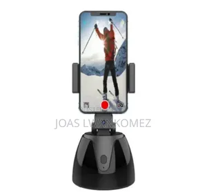 Auto Tracking Selfie Stand