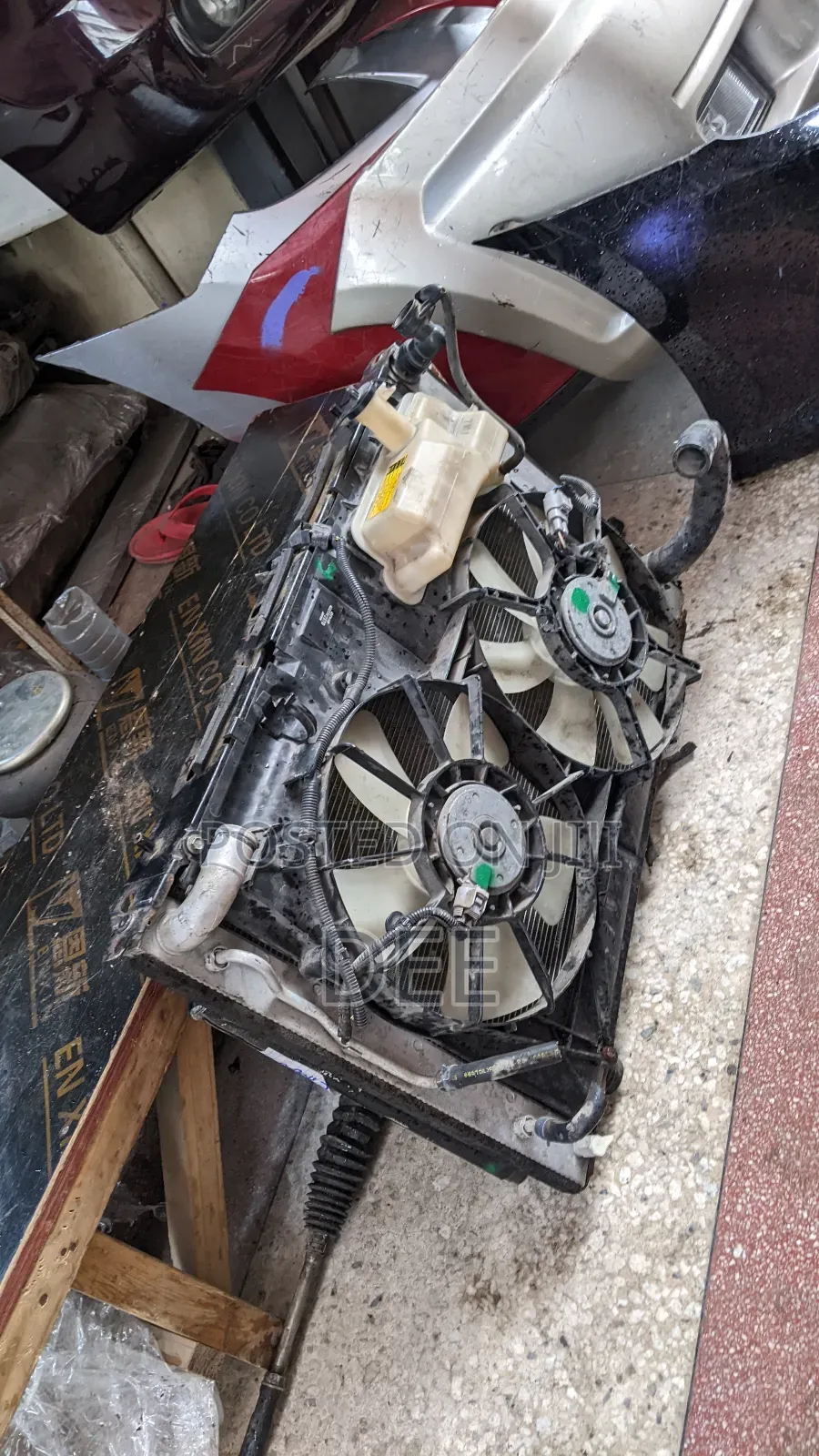 Radiator Harrier Chogo.