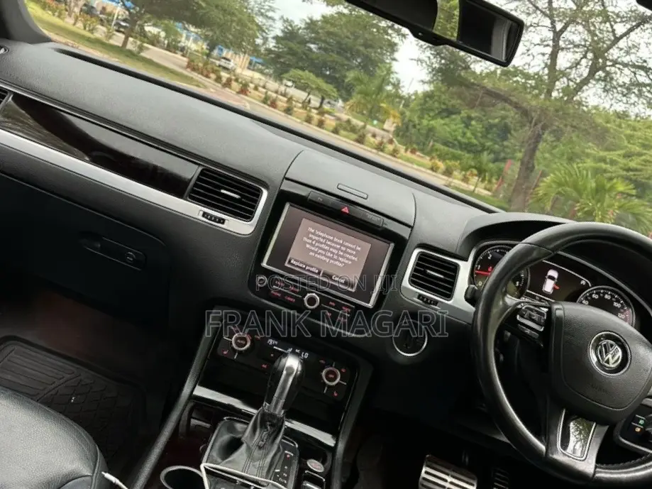 Volkswagen Touareg 2013 White