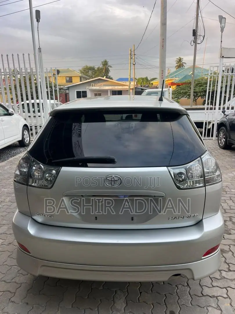 Toyota Harrier 2.4 2006 Silver