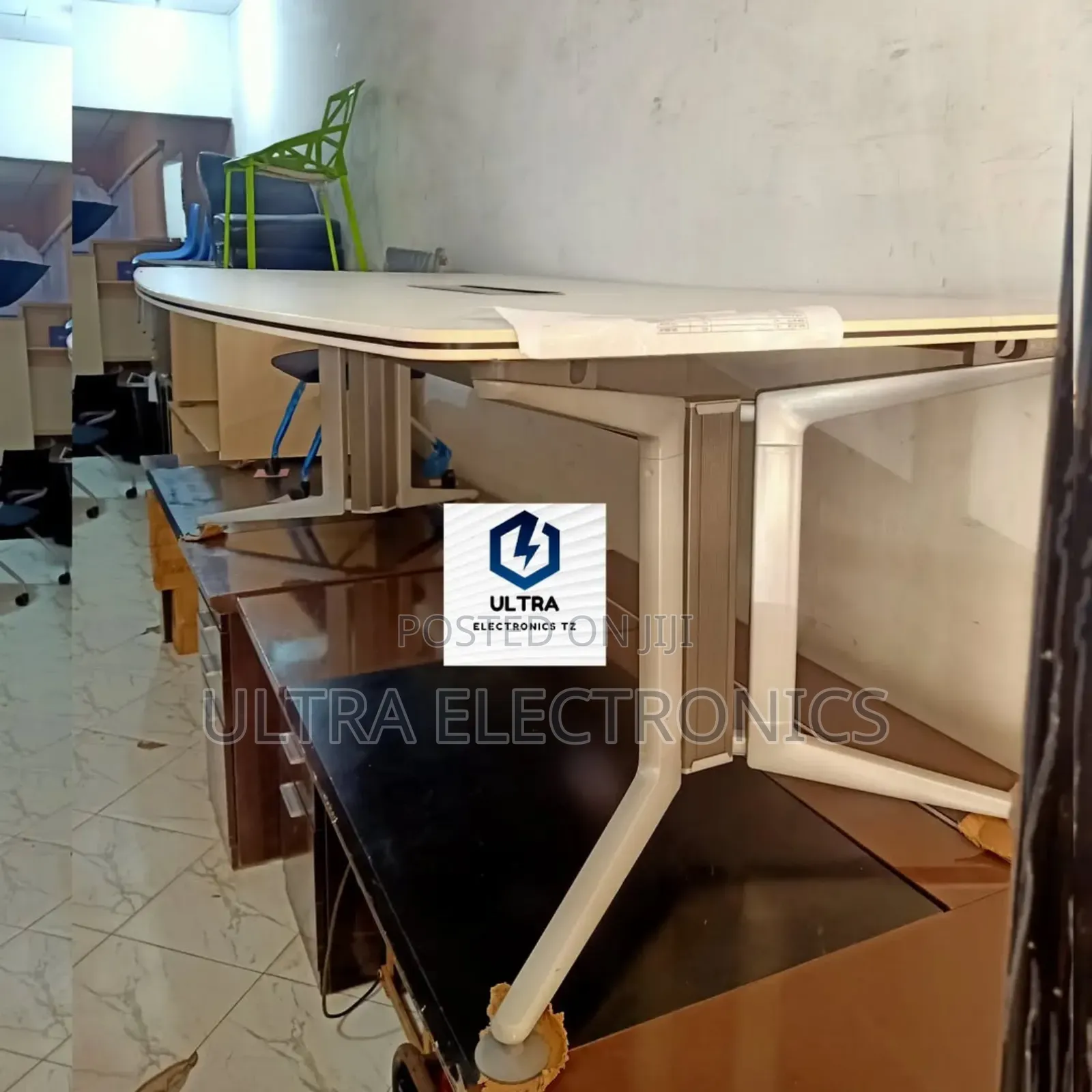 High Quality Conference Table Made Up of Durable Materials