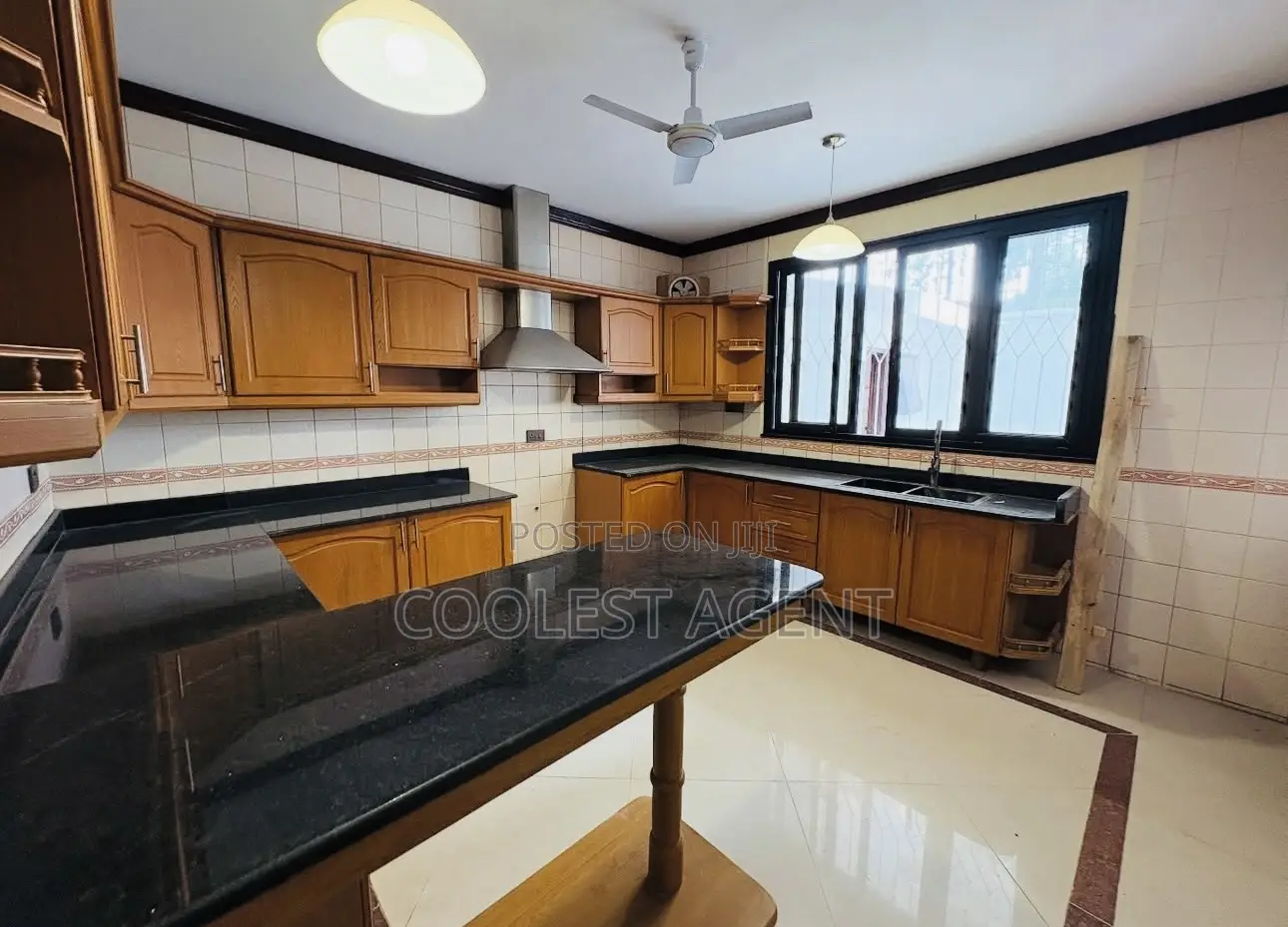 Furnished 4bdrm Villa in Coolest Estate for rent