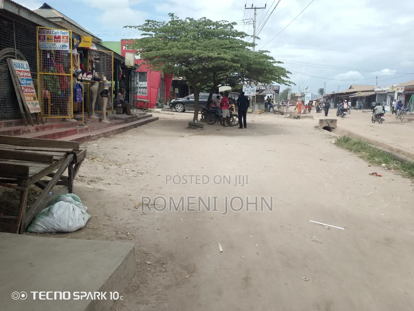 Fremu 35+Ukumbi Zinauzwa Bilion 4.5 Ukonga Moshibar Location
