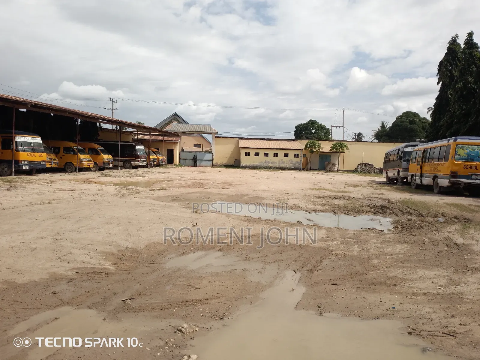 Fremu 35+Ukumbi Zinauzwa Bilion 4.5 Ukonga Moshibar Location