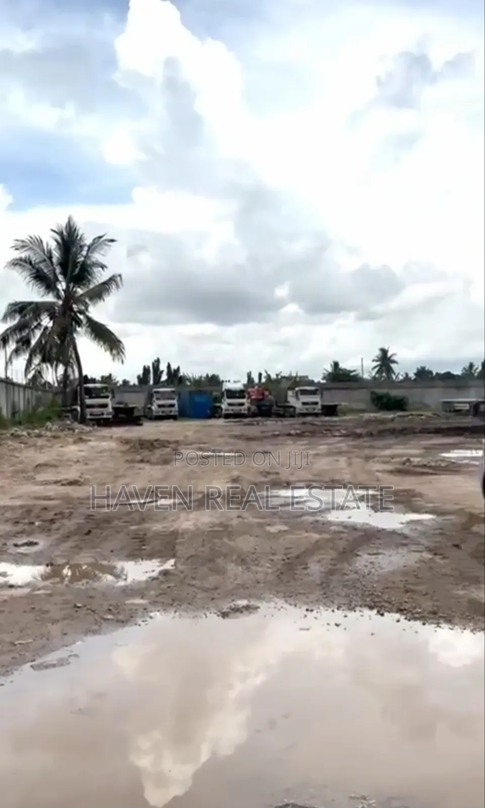 Yard Inauzwa Buguruni Mandela Road