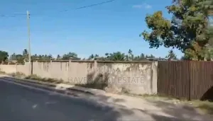 Yard Inauzwa Gongo La Mboto