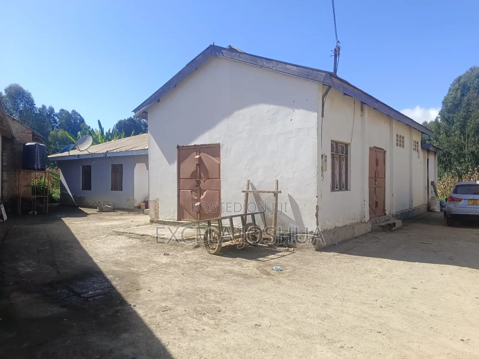 Eneo La Biashara Na Makazi Linauzwa Mwakibete Mbeya