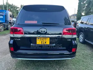 Toyota Land Cruiser 4.5 V8 VXR 2018 Black