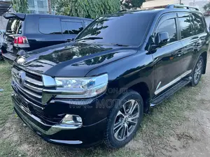 Toyota Land Cruiser 4.5 V8 VXR 2018 Black