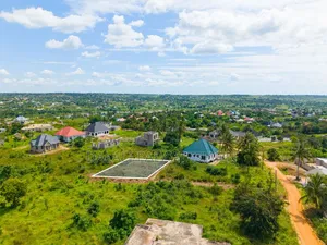 Eneo Lenye Ukubwa Wa SQMT 400 Linauzw Lipo Mbezi Mpiji Magoe