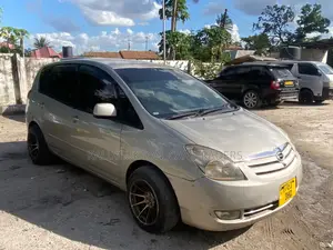 Toyota Corolla Spacio 2002 Silver