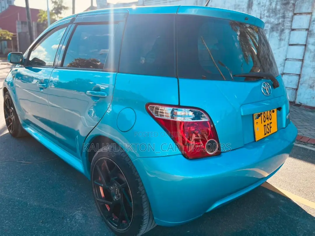 Toyota IST 2005 Blue