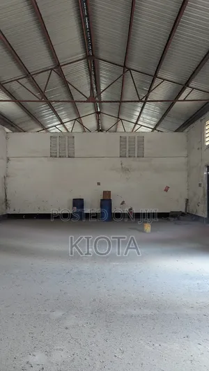 Warehouse and Yard Vinapangishwa Mbagala