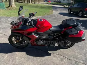 Suzuki Sport 2024 Red