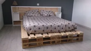 Kitanda Kzuri Cha Pallet Bed
