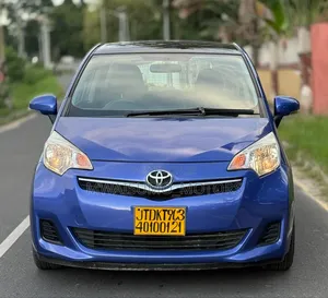 Toyota Ractis 2014 Blue