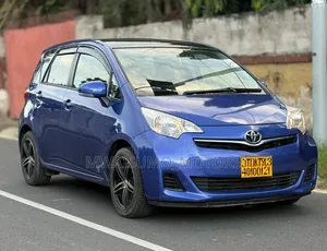 Toyota Ractis 2014 Blue