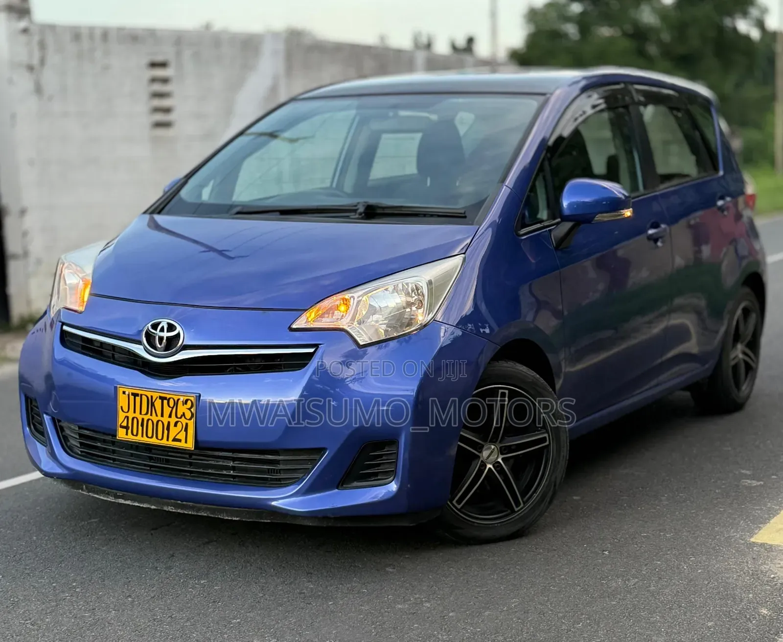 Toyota Ractis 2014 Blue